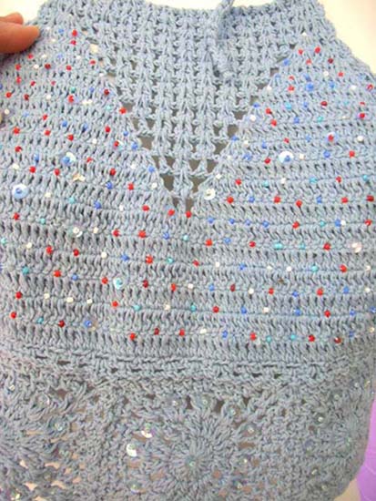 Hot summer apparel distribution export warehouse supplies Tight knit thread art designed, backless halter top