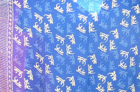Cruise apparel gallery wholesaler exports Tropical gecko design on stylish wrap around