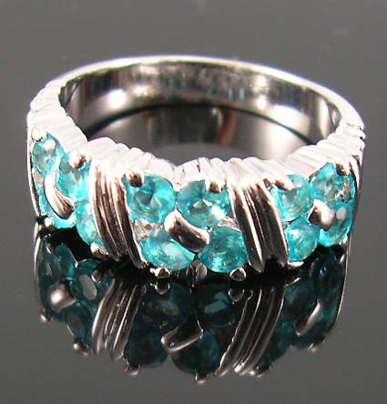 Wholesale diamond-cz fashion ring for engagement display rhodium ring with multi aqua cz embedded in square-shaped pattern design
