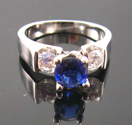 High quality sapphire-blue cubic zirconia jewelry wholesaler distribute blue diamond cz engagement ring for love