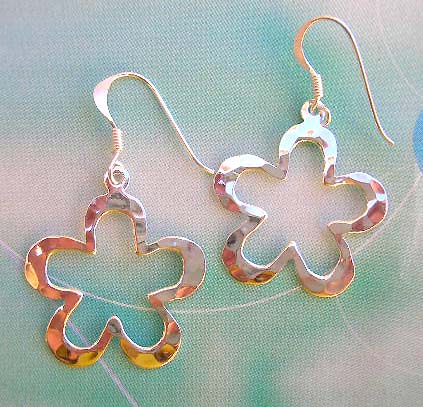 Dasiy fashion jewelry wholesale display cut-out flower sterling silver earrings  