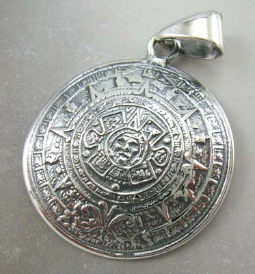 Asia jewerly fashion pendant importer sterling silver rounded pendant with various pattern decor 