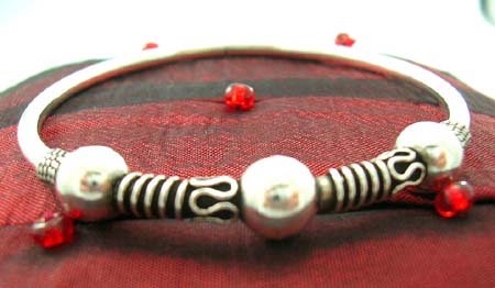 Wholesale jewelry fashion in Bali theme, 925 stamped sterling silver Bali bangle in mystic sign with three balls       