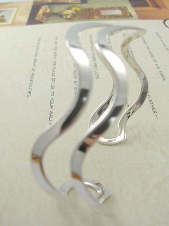 Distributor fashion jewelry wholesale in double bold wavy pattern design bangle, 925 sterling silver                  