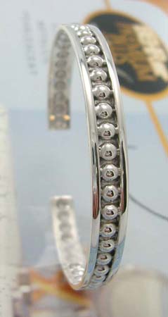 Cheap jewelry fashion shop online, 925 sterling silver bangle in carved-out balls pattern design                    